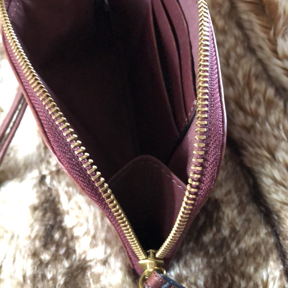NWOT Frye Rustic Burgundy Leather Wristlet - Picture 10 of 10